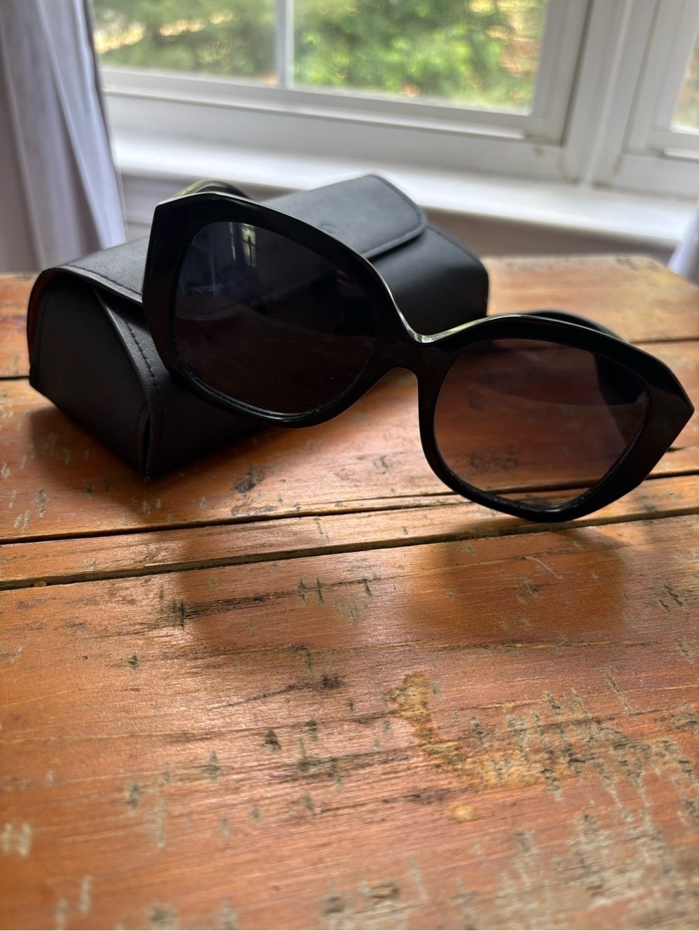 Valentino - Classic Black Women's Sunglasses